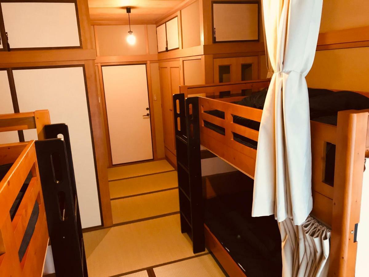 Ropeway St. Guesthouse Matsuyama  Eksteriør billede